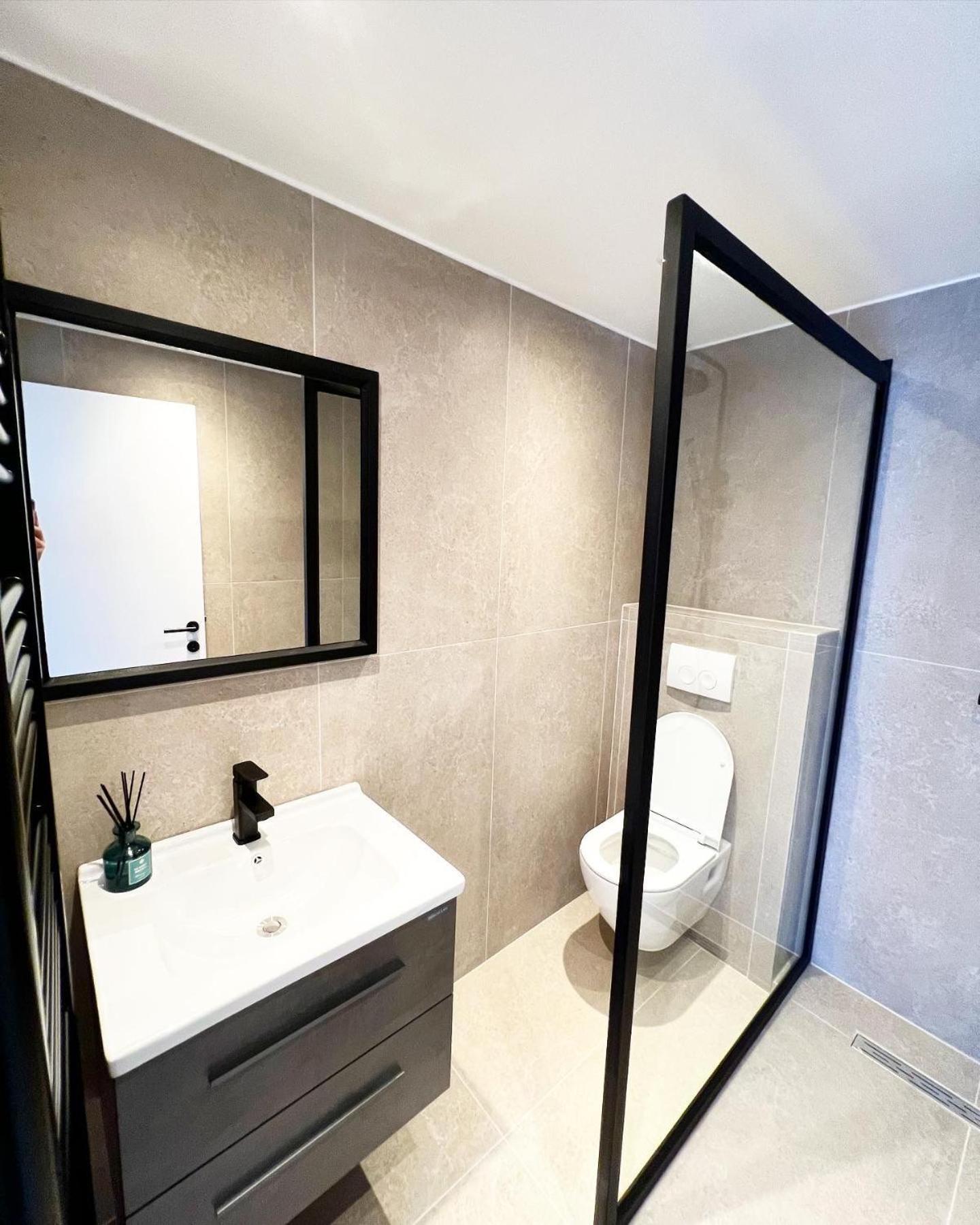 אנטוורפן Mayfair Suites מראה חיצוני תמונה