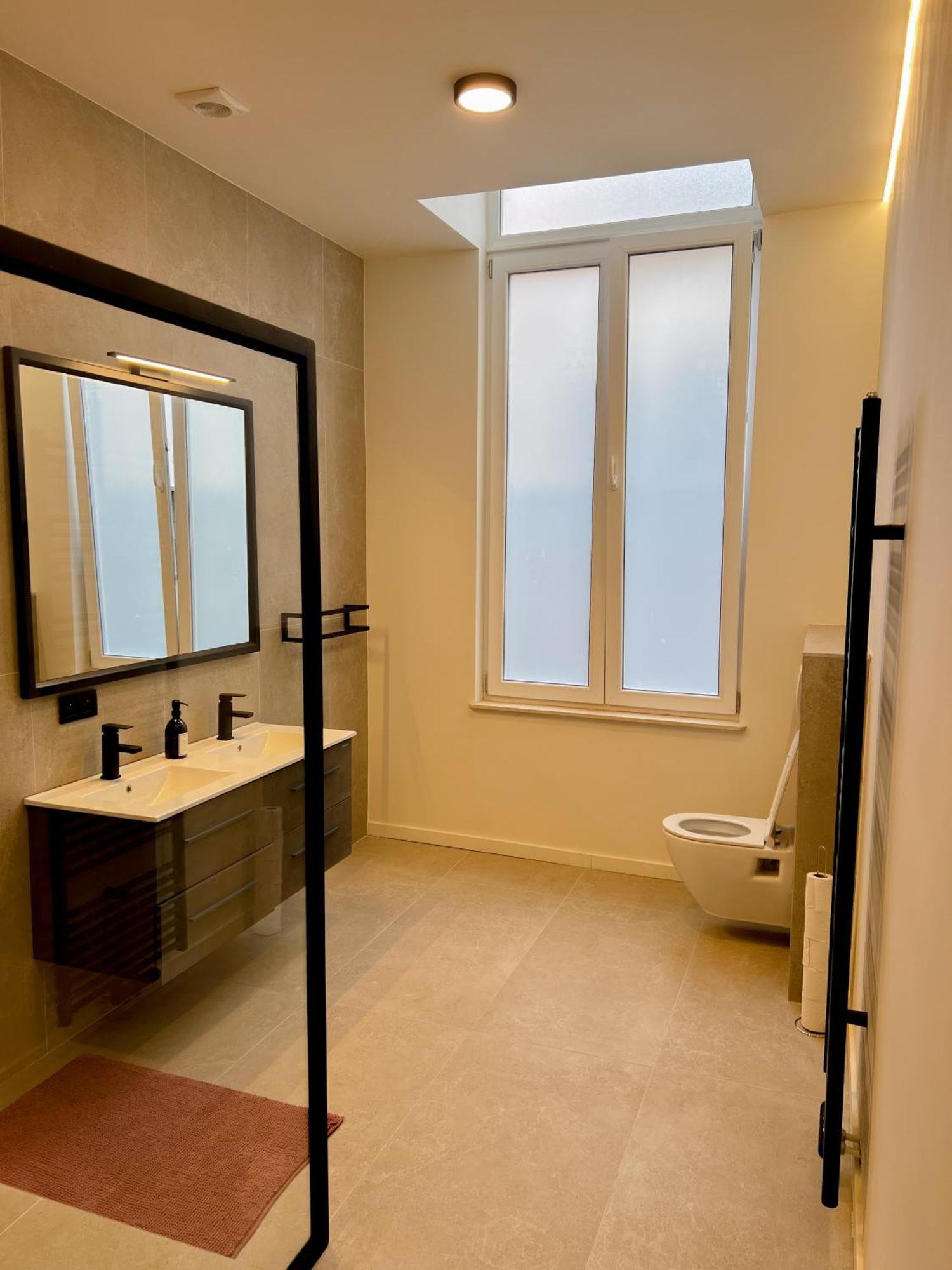 אנטוורפן Mayfair Suites מראה חיצוני תמונה