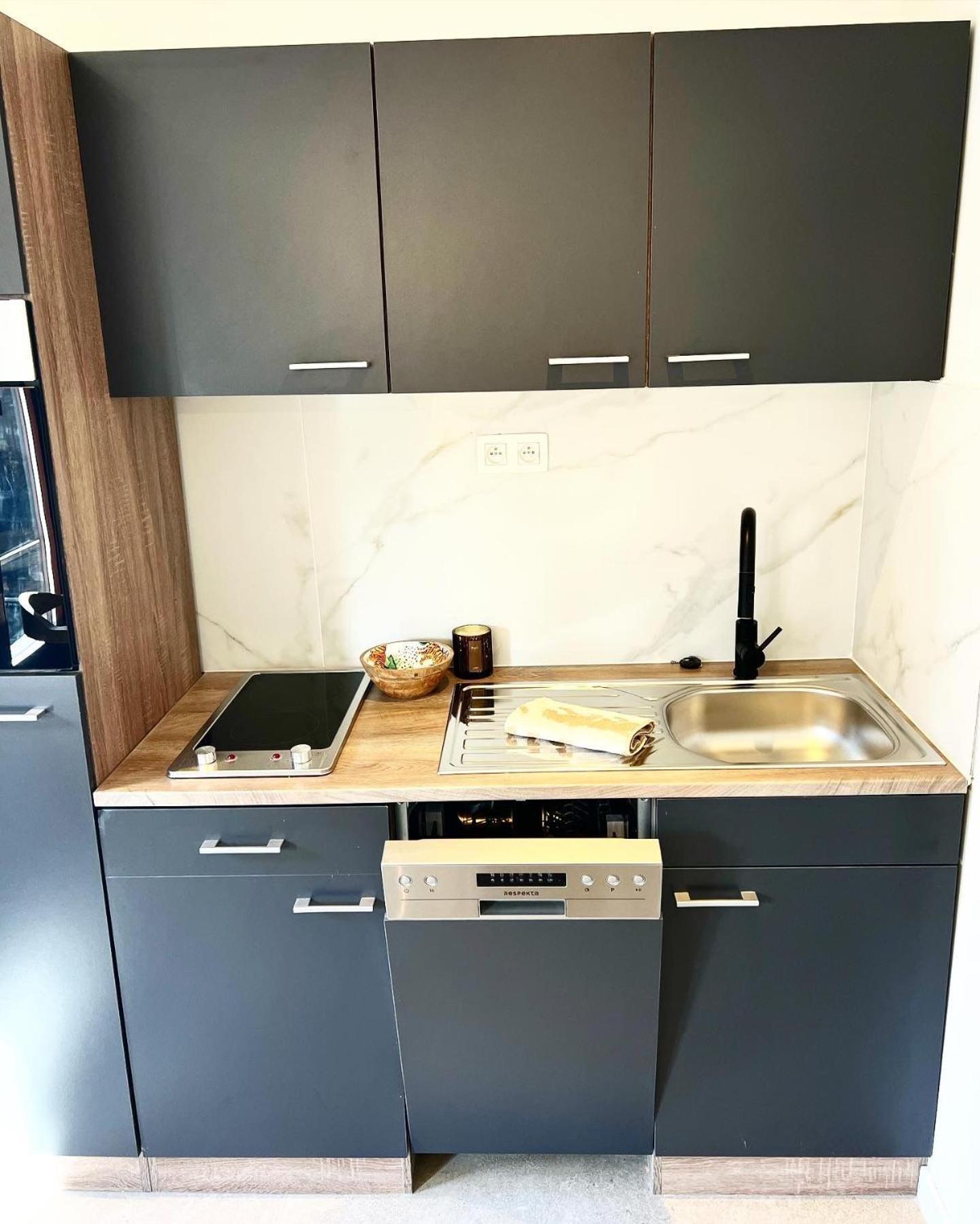 אנטוורפן Mayfair Suites מראה חיצוני תמונה