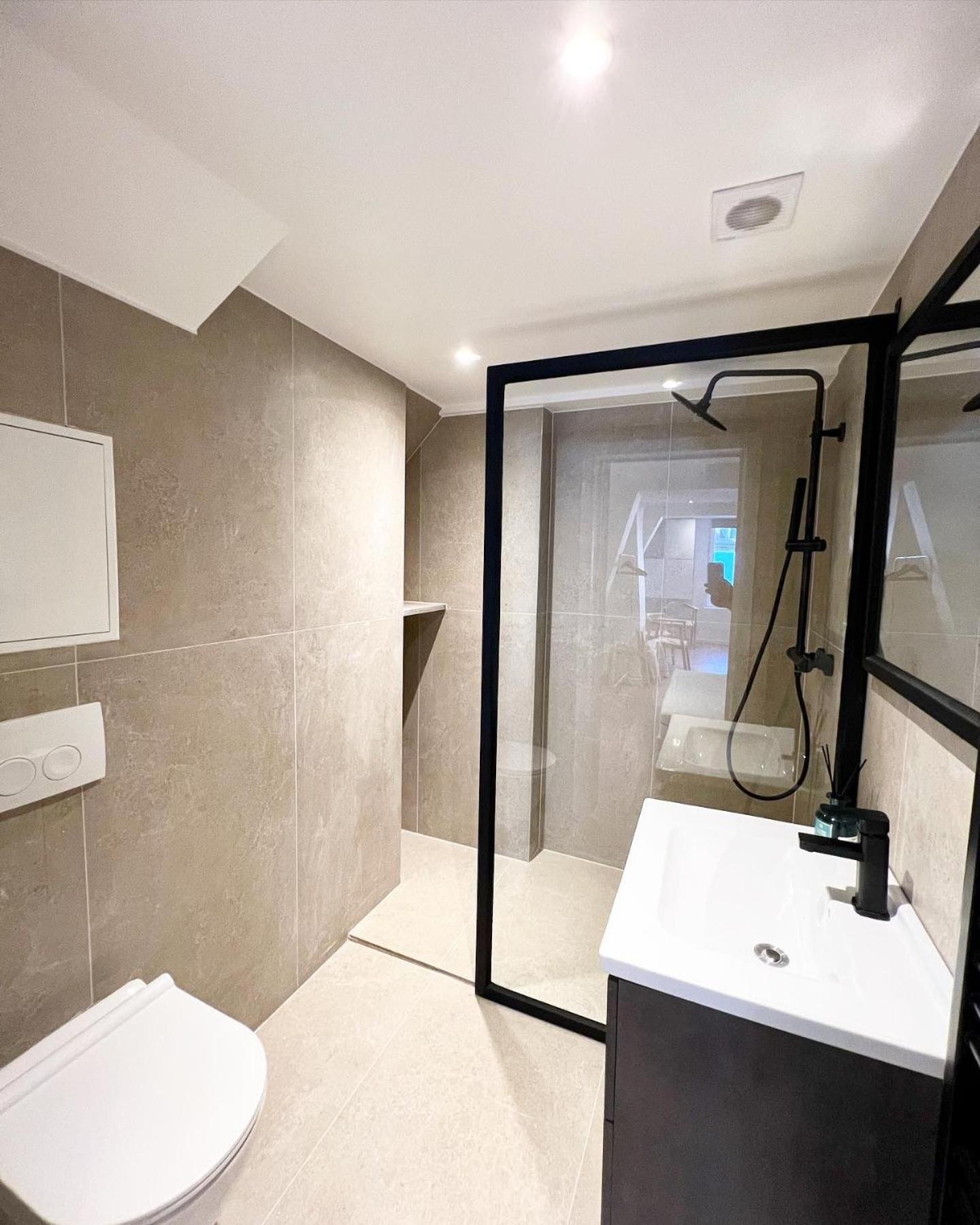 אנטוורפן Mayfair Suites מראה חיצוני תמונה